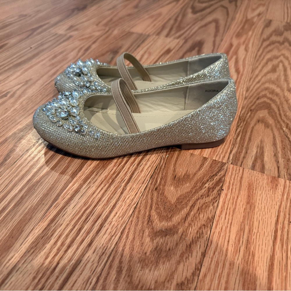 Sparkly Silver Kids' Shoes with Rhinestone and Pearl Embellishments